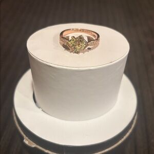 August 2024: Peridot Rose Gold